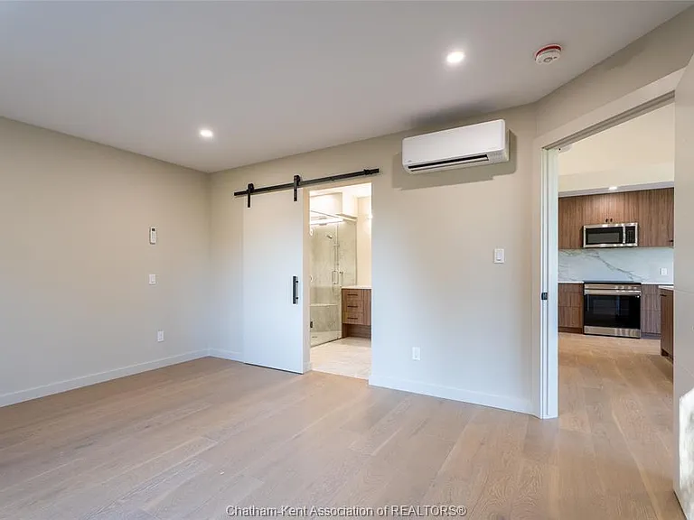 430 Indian Creek Rd W — Photo 21