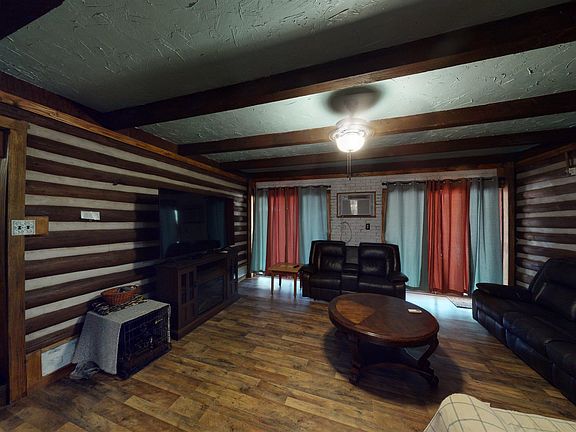 5th image of 195 Parrish Br