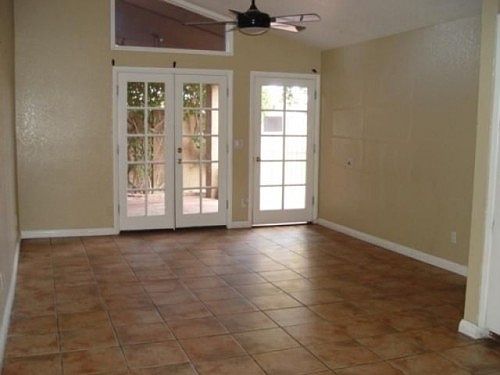 2nd image of 633 N May St APT 3