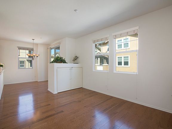 5th image of 16912 Laurel Hill Ln Unit 113