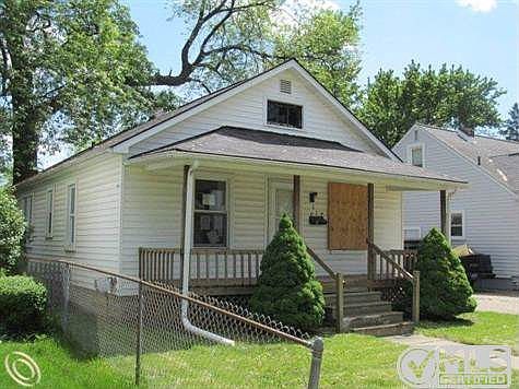 42 E RUTGERS PONTIAC (7).JPG