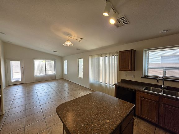 5th image of 5532 W Southgate Ave