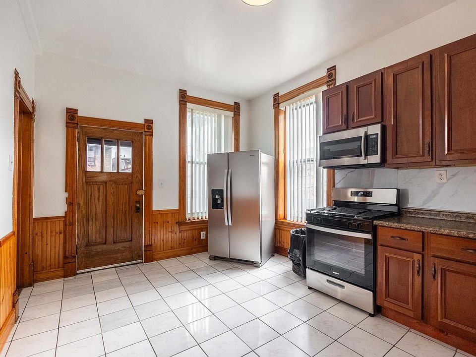1st image of 2734 W Haddon Ave #2