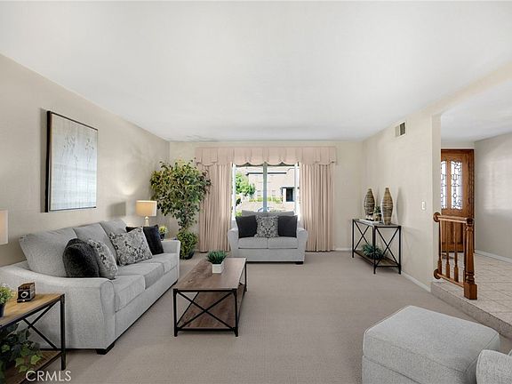 4th image of 1020 Woodcrest Ave