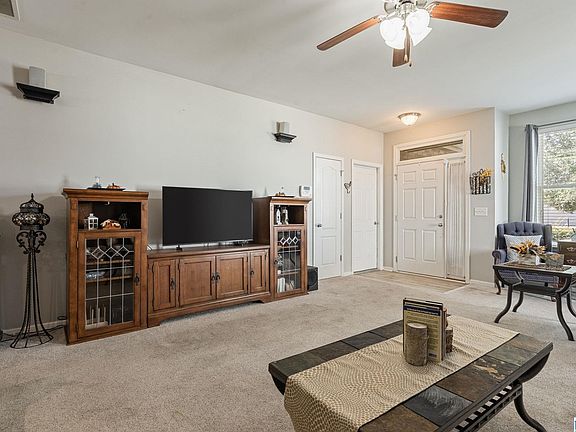 4th image of 1308 Kensington Blvd