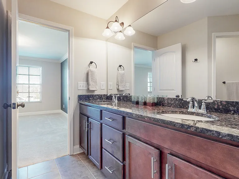2093 Newark Ln — Photo 20
