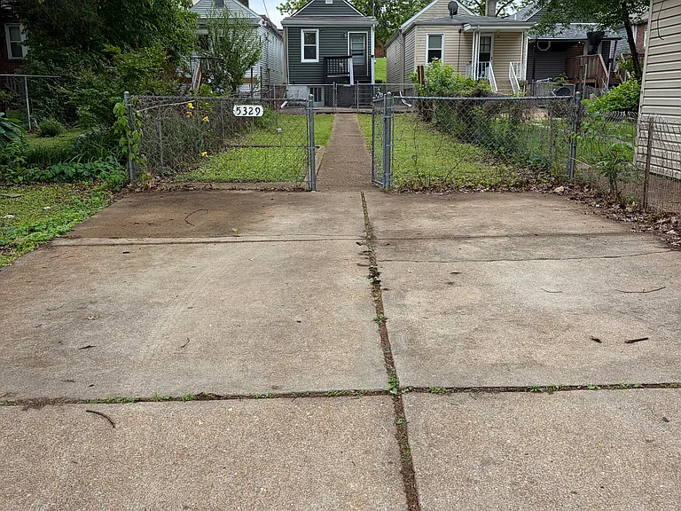 5329 Arsenal St — Photo 16