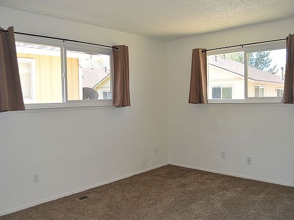 3rd image of 1526 North Ct