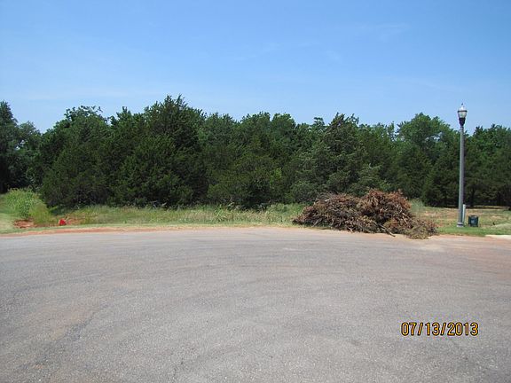 3rd image of 8800 SW 105th St