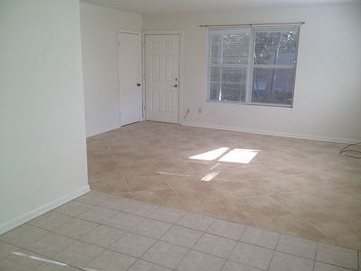 4th image of 624 NW 19th Ave