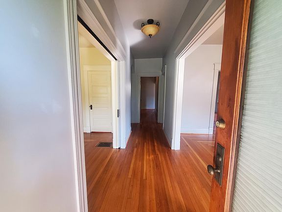 4th image of 4319 Floral Ave