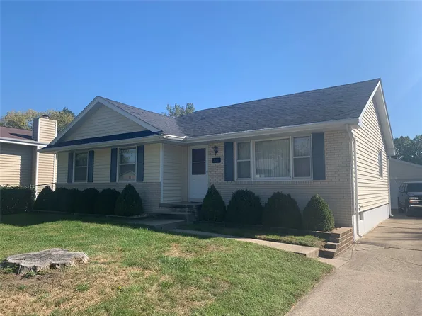 3101 E 42nd Ct, Des Moines, IA 50317