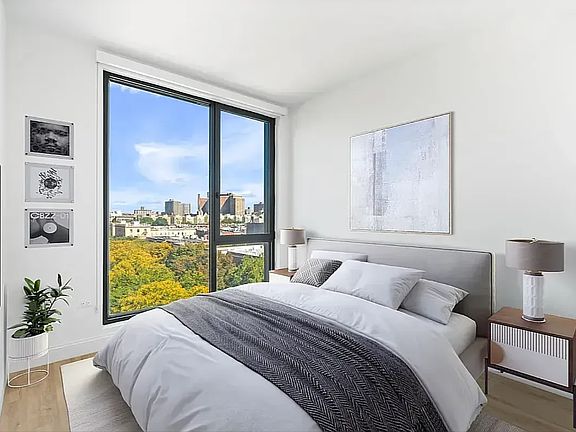 4th image of 300 W 136th St #6G