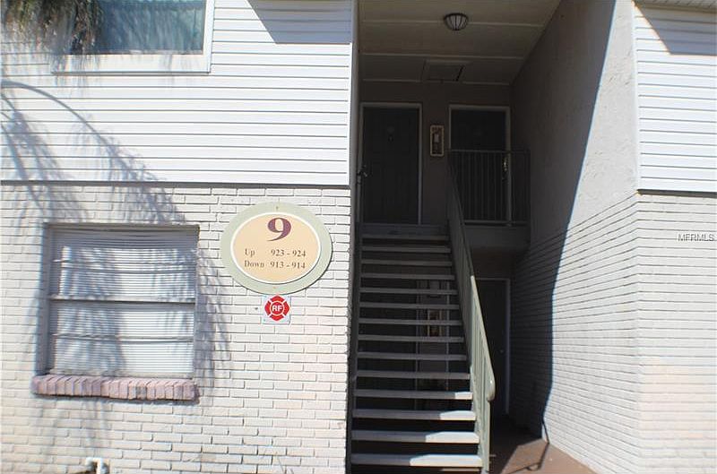 1st image of 7210 N Manhattan Ave APT 924