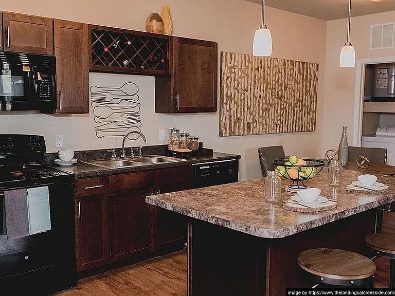 257 Creekside Xing #1203 — Photo 5
