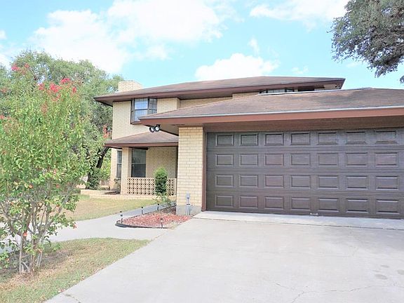3rd image of 203 E Louise Dr