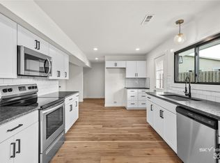 1304 Rozell St, Rogers, AR 72756