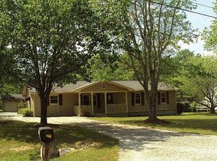 141 Country World Dr, Macon, GA 31211