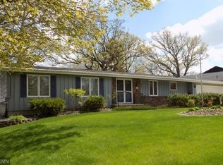 983 Shoreacres Dr, Fairmont, MN 56031