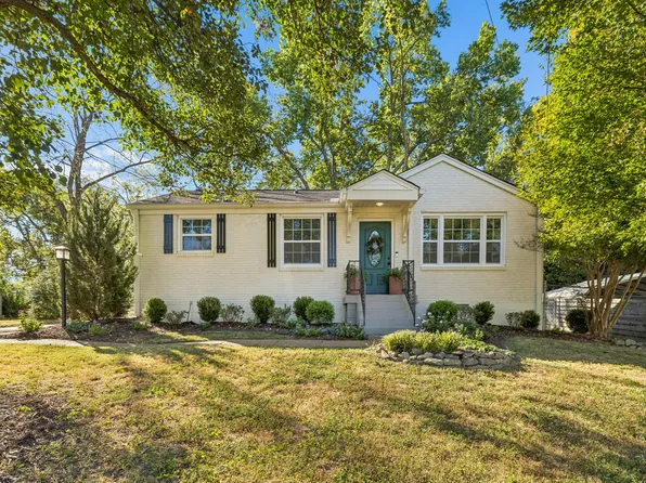 2104 Geneiva Dr, Nashville, TN 37216