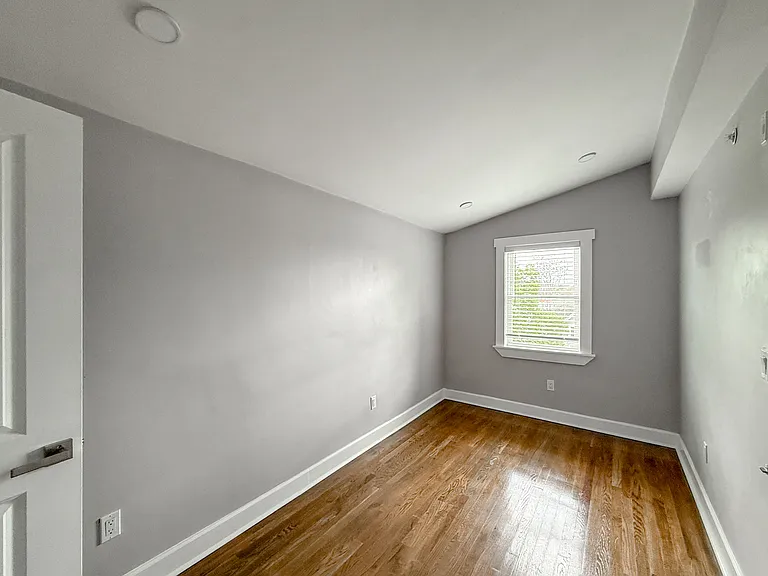 468 Salem St #2 — Photo 14