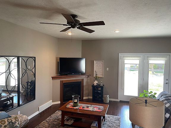 4th image of 22 Bluestem Dr