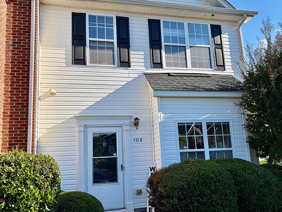 1st image of 108 Queensberry Ct