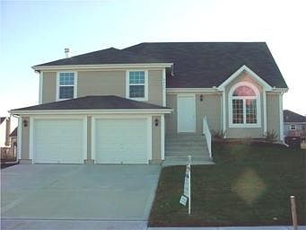1st image of 8616 NE 116th St