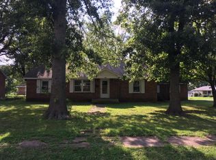 1003 S Lillian Ave, Bolivar, MO 65613