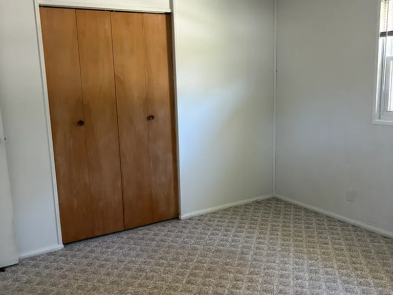 2502 Buffalo St — Photo 15