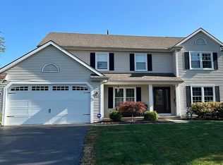 1815 Eaglecrest Rd, Perrysburg, OH 43551