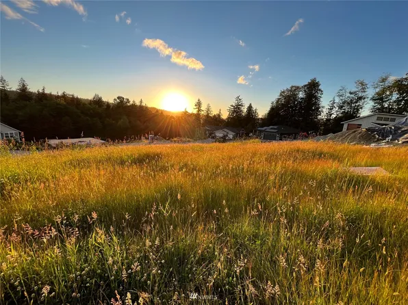 24031 Dolphin Lane, Mount Vernon, WA 98274