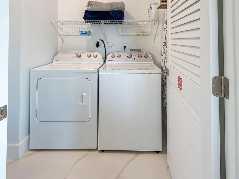 152 Avenue D — Photo 23