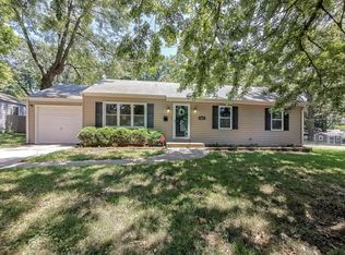 7637 Newton St, Overland Park, KS 66204