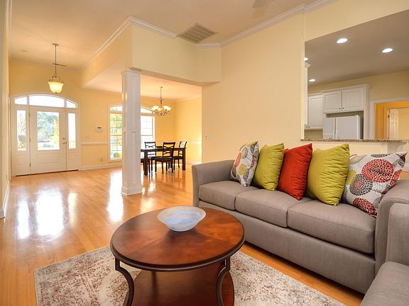 4th image of 2886 Moorings Way SE