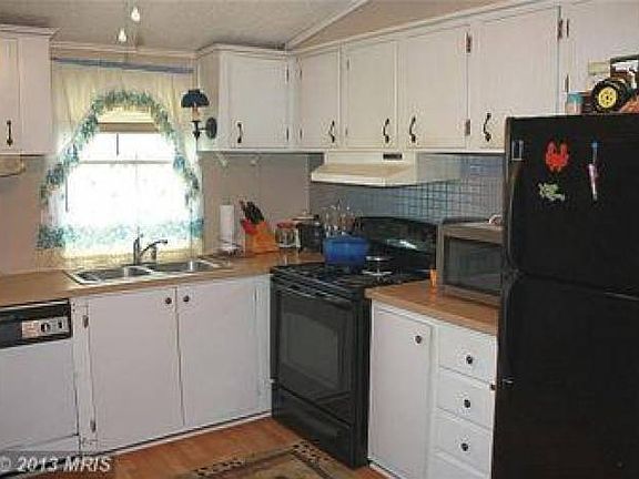 3rd image of 5620 Bear Ln