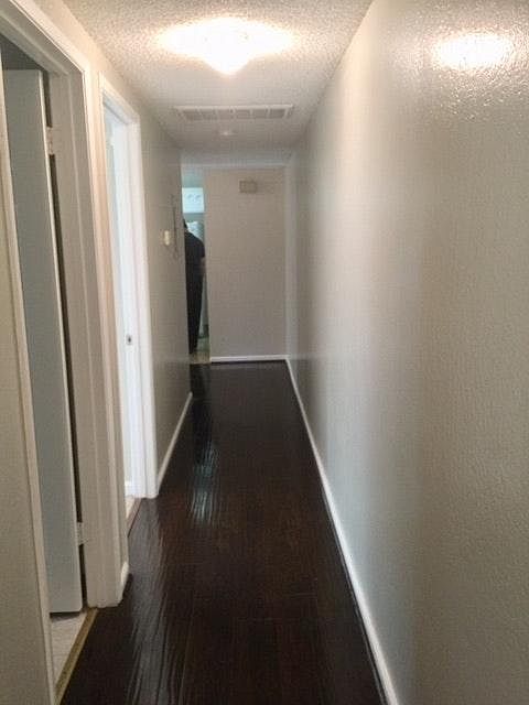 1st image of 18372 Carriage Dr