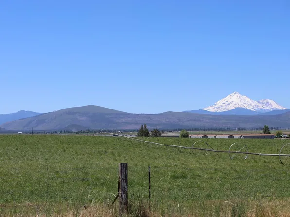 12338 Mount Rainier St, Macdoel, CA 96058