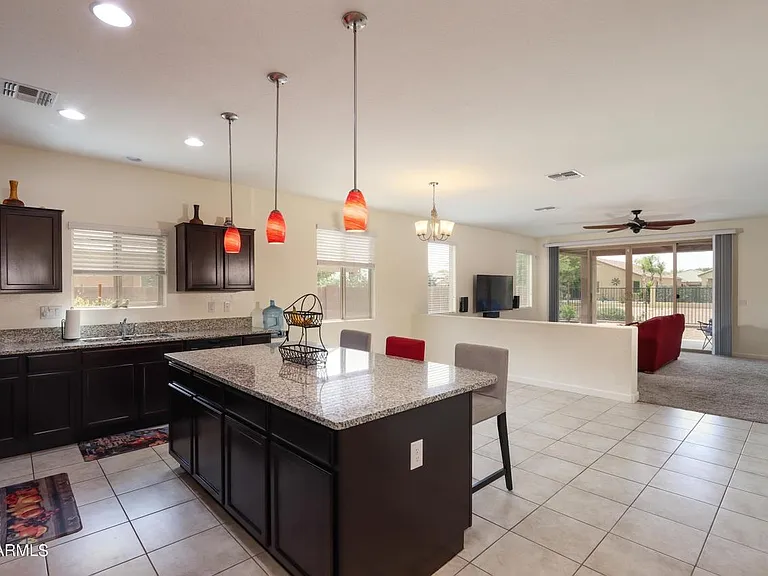 735 W Judi Dr — Photo 23