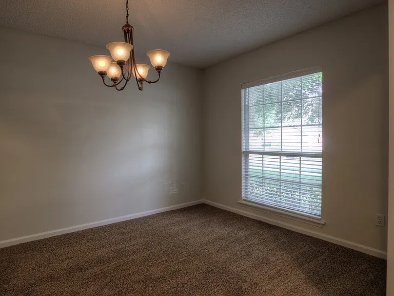 1336 Marsh Grass Ct — Photo 2