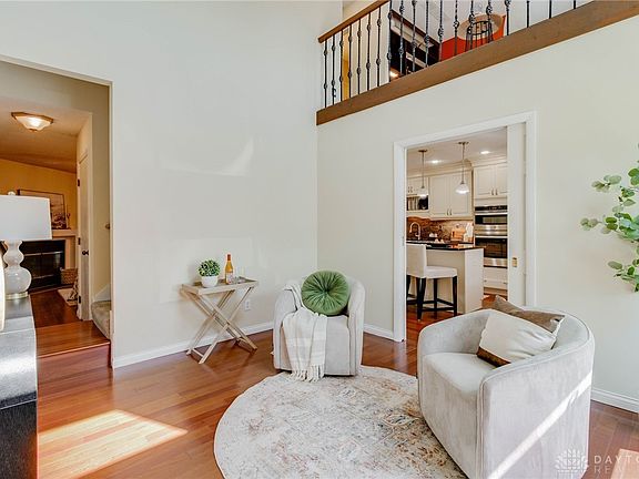 3rd image of 135 Park Meadows Dr