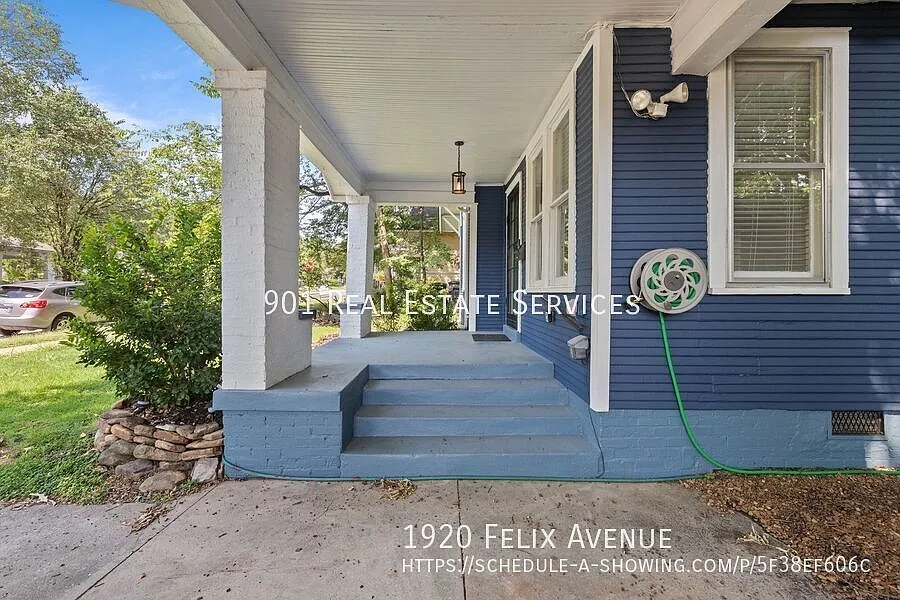 Charming Bungalow in Cooper-Young — Photo 3