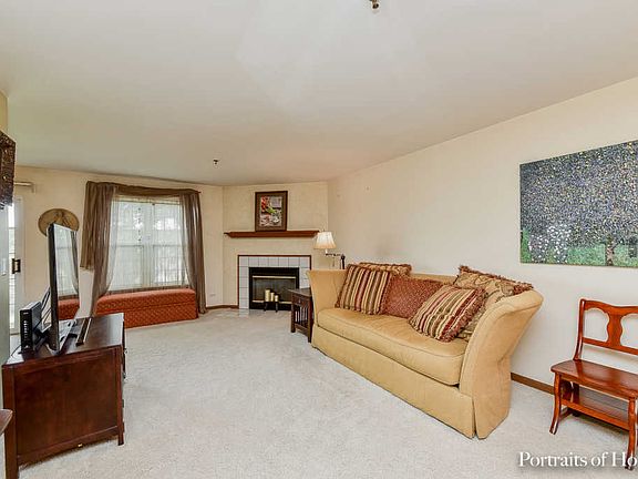 5th image of 5S475 Scots Dr APT E