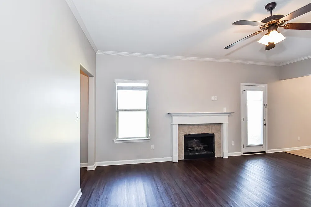 5 bed, 2.5 bath, 2650 sqft, $2,625 — Photo 4