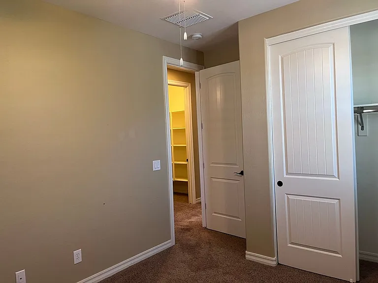 1046 S Annie Ln — Photo 41
