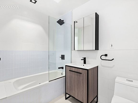 5th image of 1762 Dean St #1