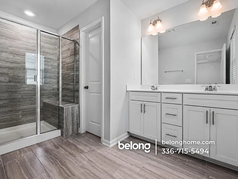 5243 Forsyth Park St — Photo 2