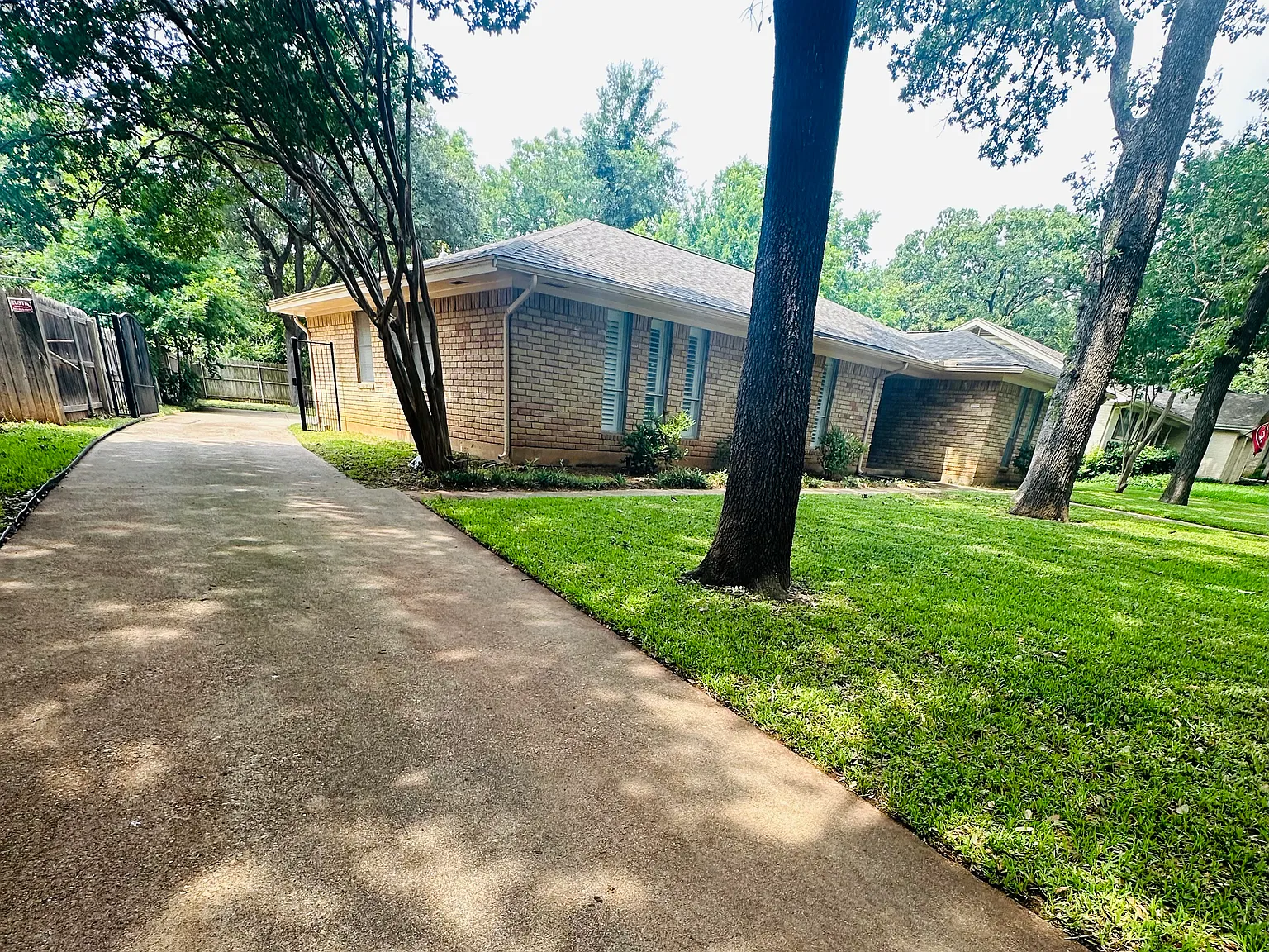 Lynnwood Dr, Arlington — Photo 2