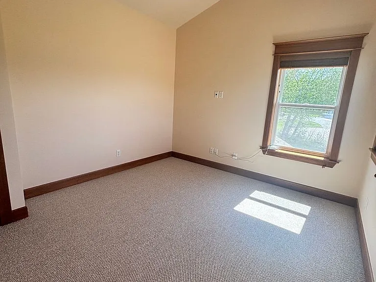 135 Emrie Ln — Photo 48