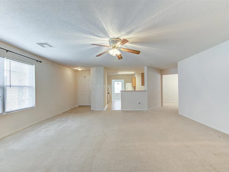 3639 Barkers Crossing Ave — Photo 8